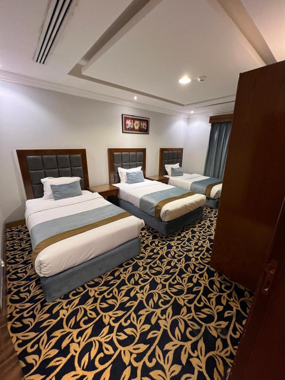 Al Masem Serviced Apartments - Exit 9 Riade Quarto foto