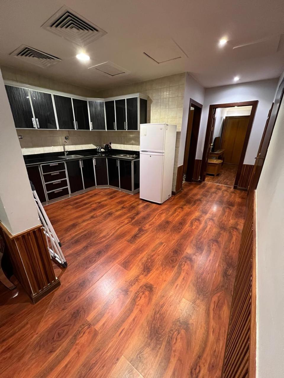 Al Masem Serviced Apartments - Exit 9 Riade Quarto foto