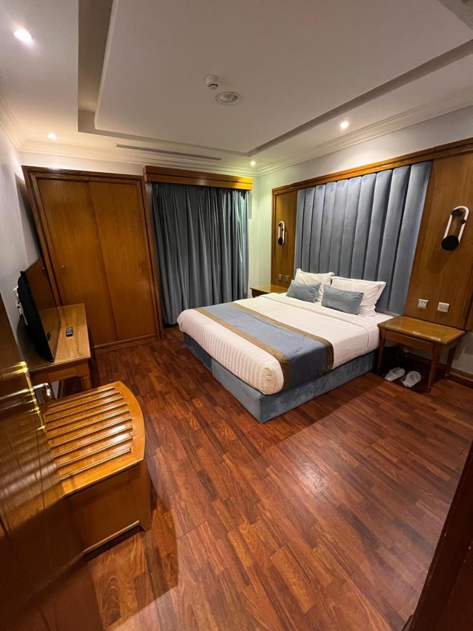 Al Masem Serviced Apartments - Exit 9 Riade Quarto foto